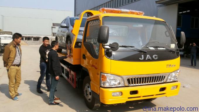 小型多利卡污水清理车,东风天锦道路清障拖车